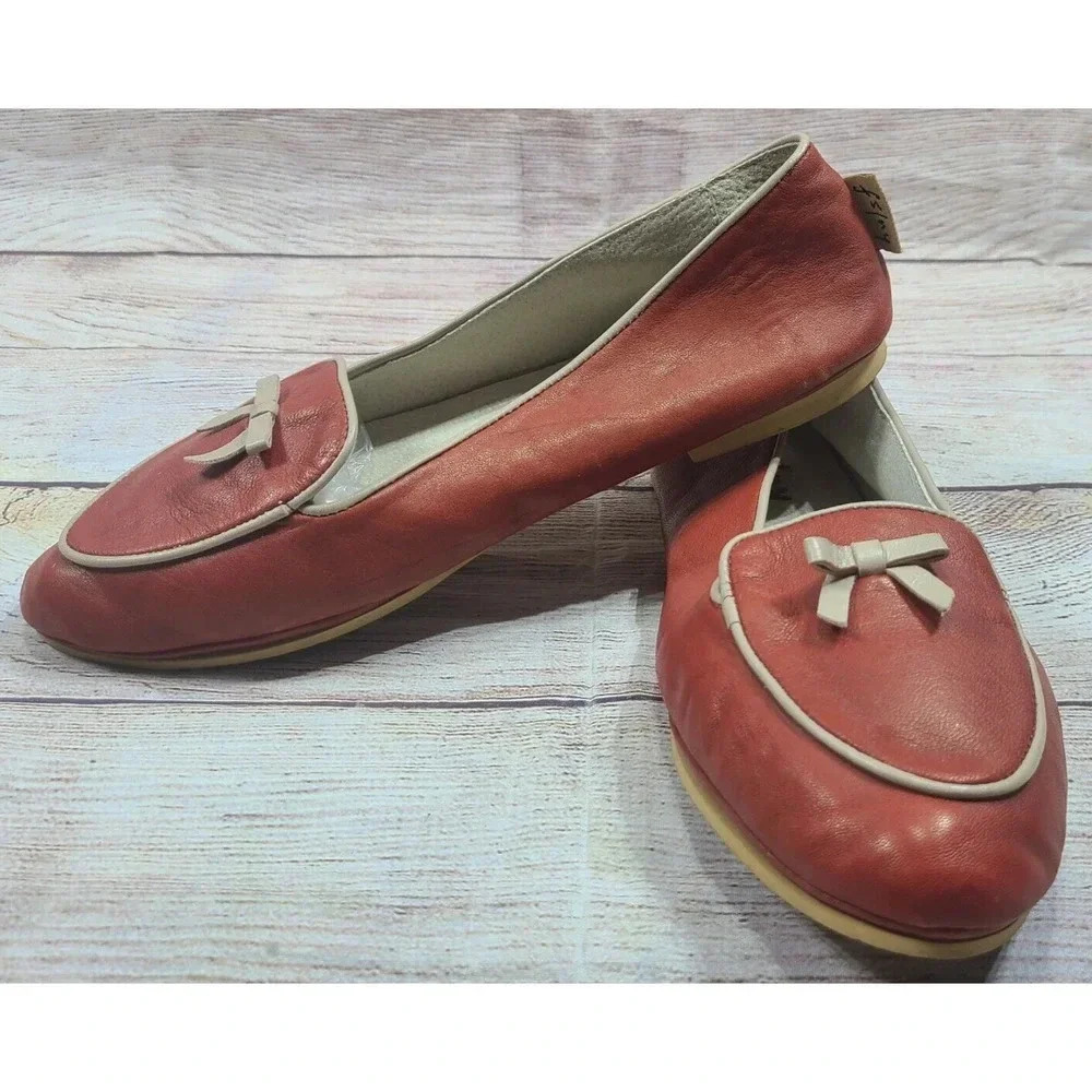French Sole FS/NY Women's Size 8 Shoes Pull On Flats Cream Red Slip on Career